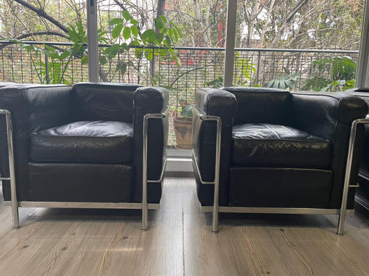 LC2  Petit Modèle      Cassina