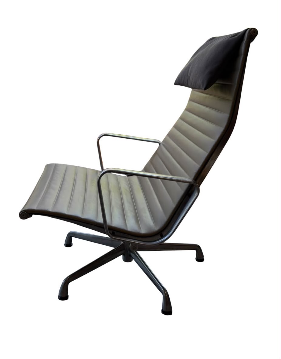 Eames Aluminum Group Lounge Chair         Herman Miller