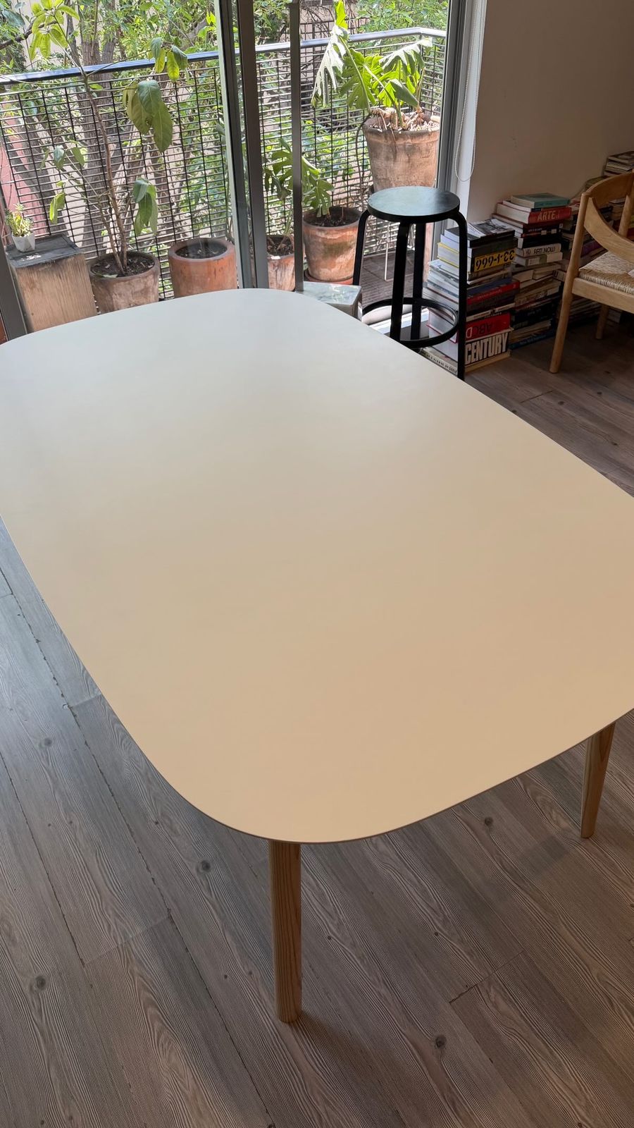 MC2 BRANCA TABLE                Industrialfacility