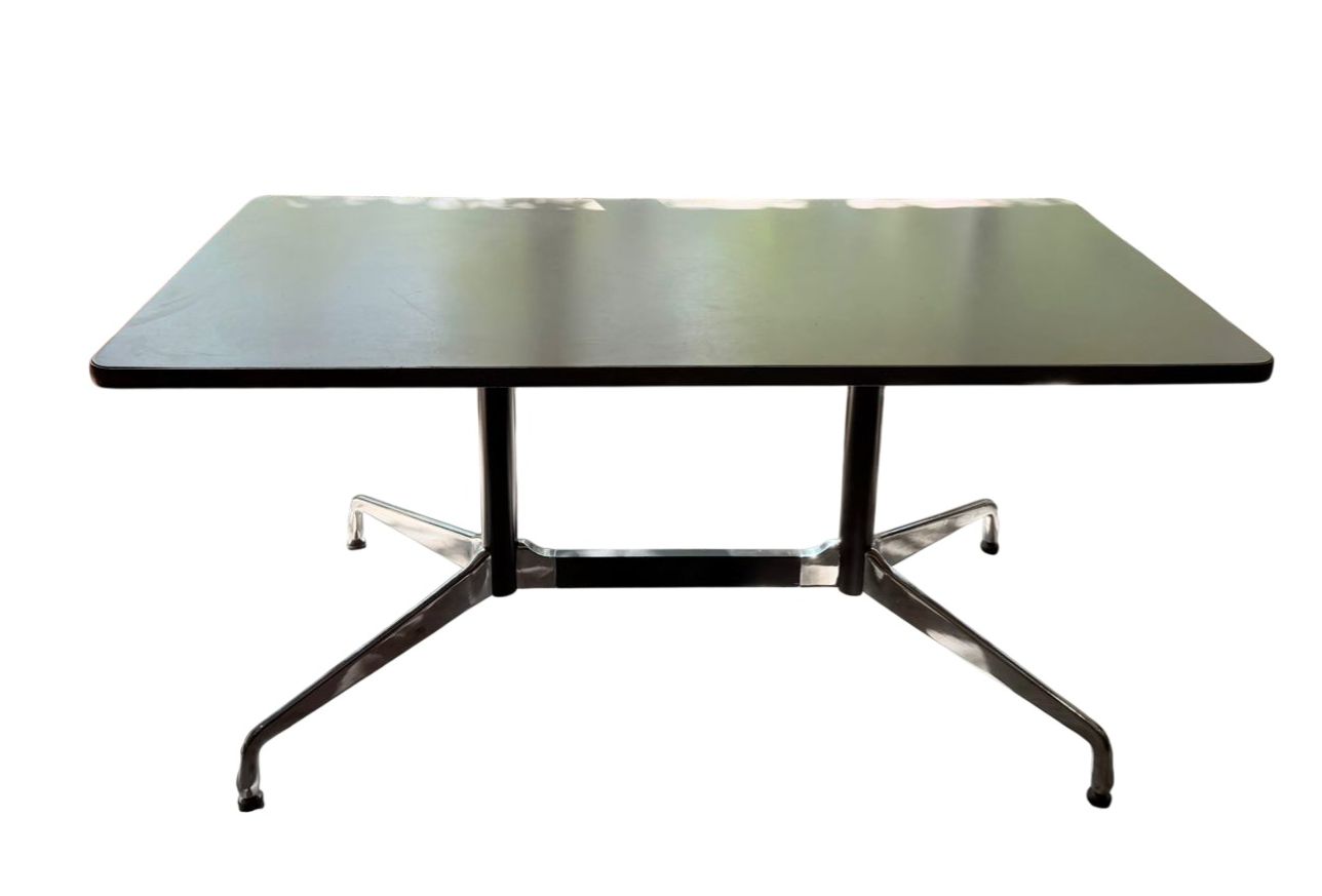 Table eames  rectangular base aluminium  segmented       Herman Miller