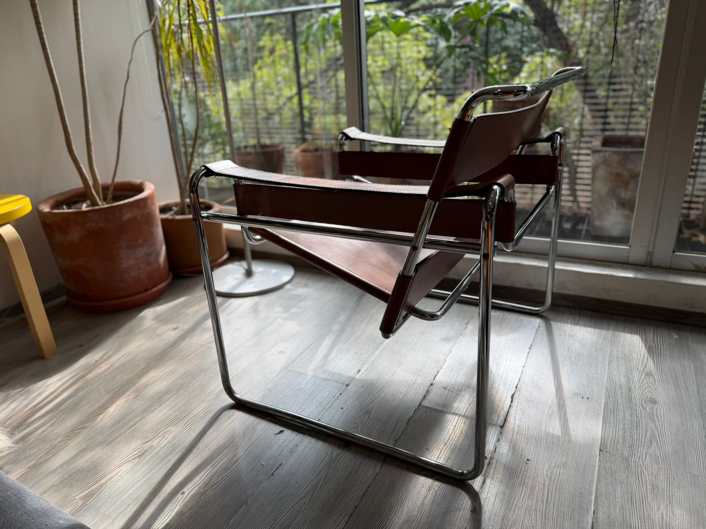 Wassily Chair         Knoll