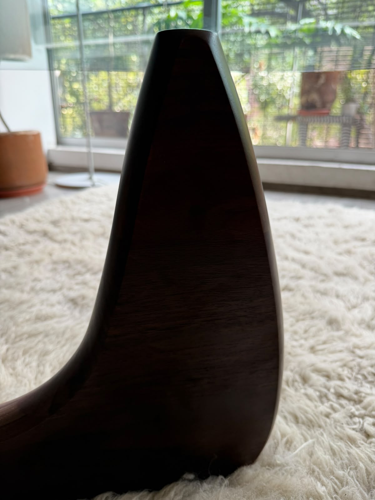 Noguchi table              Herman Miller