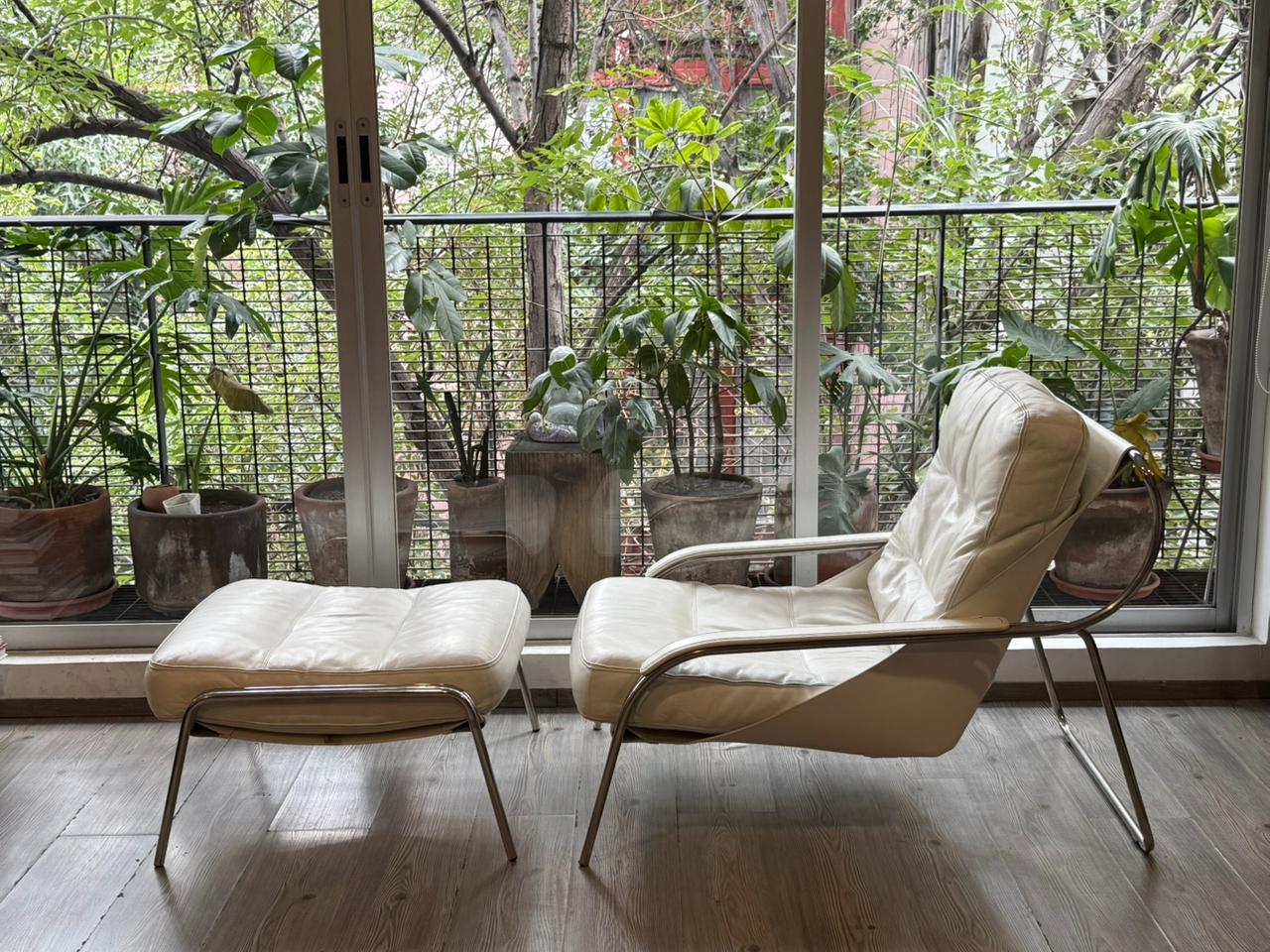 Maggiolina Lounge Chair               Zanotta