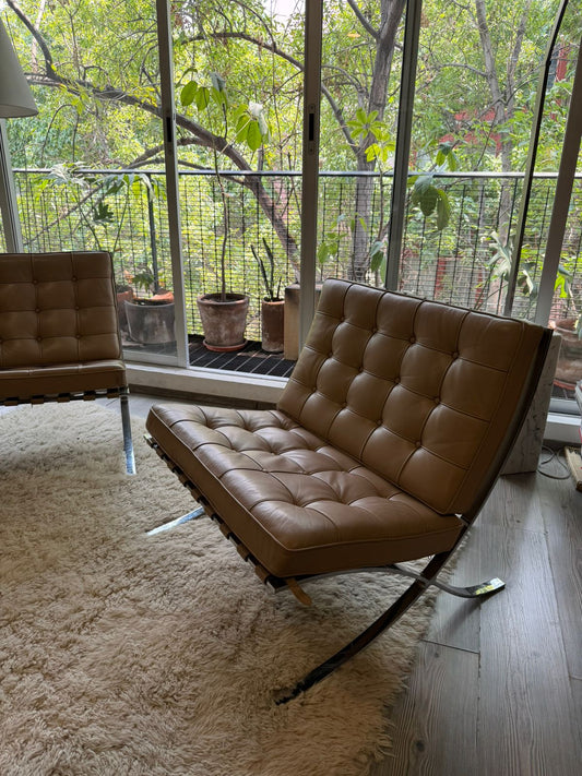 Par de Sillones Barcelona        Knoll Studio