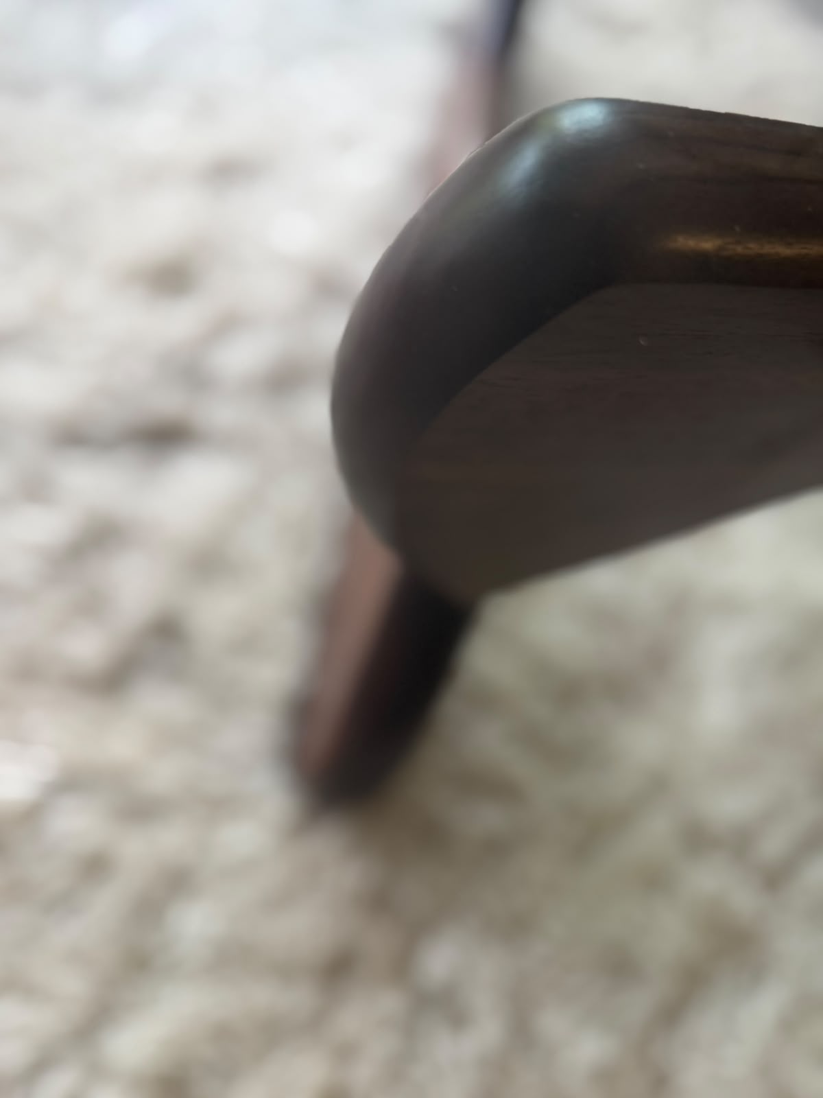 Noguchi table              Herman Miller