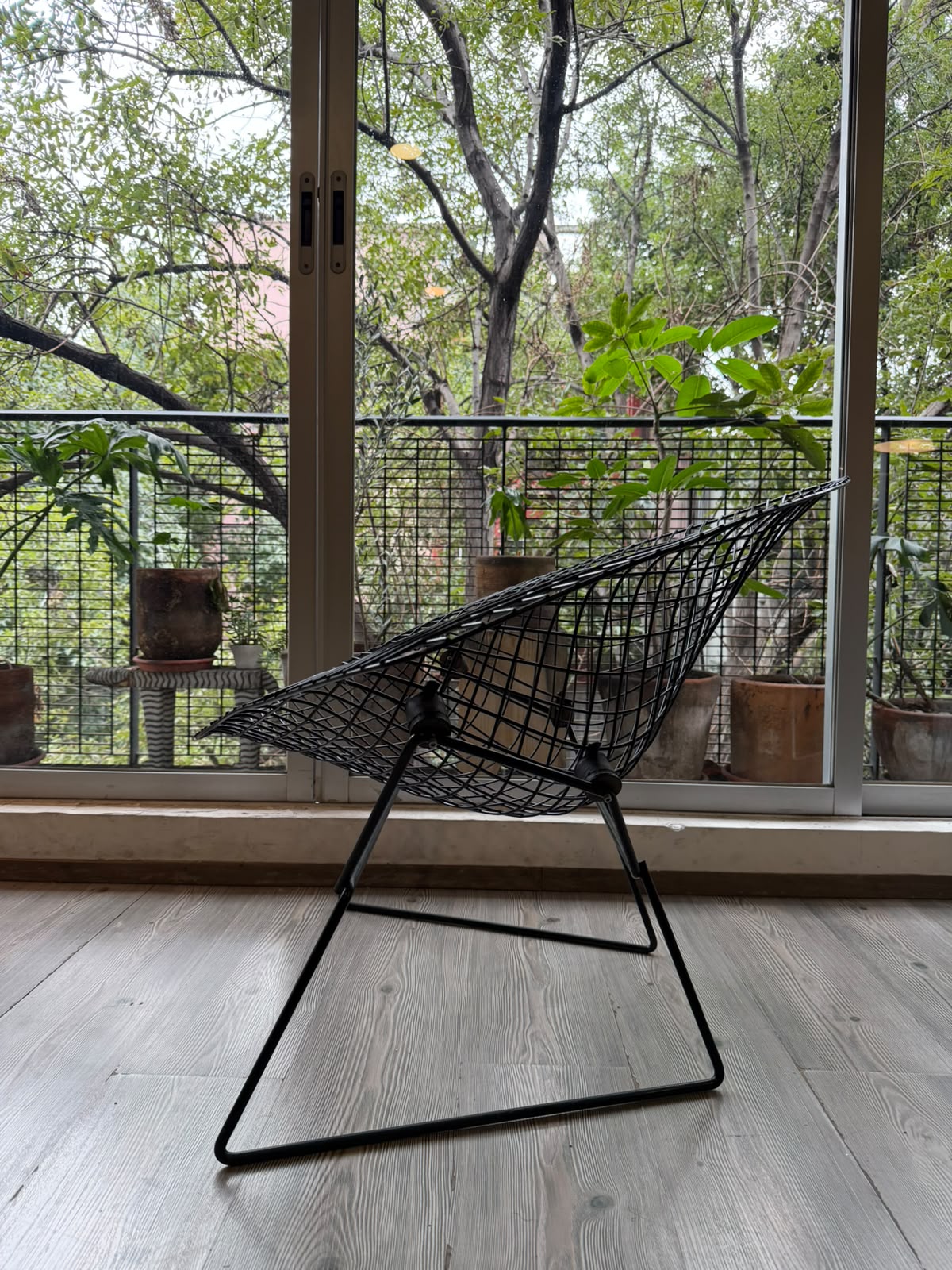Bertoia Large Diamond Chair & Ottoman         Knoll