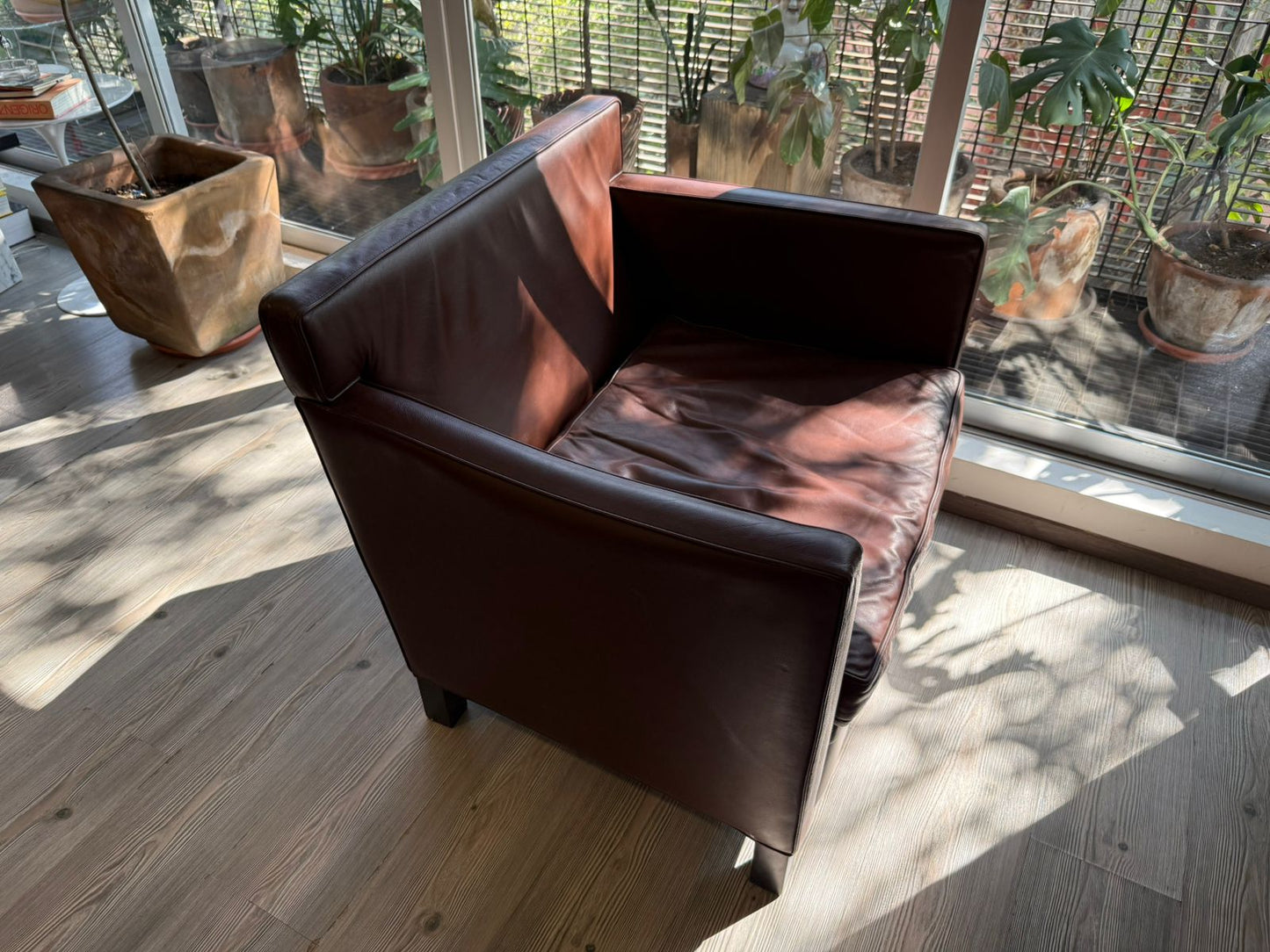 Sofa Krefeld Lounge Chair          Knoll