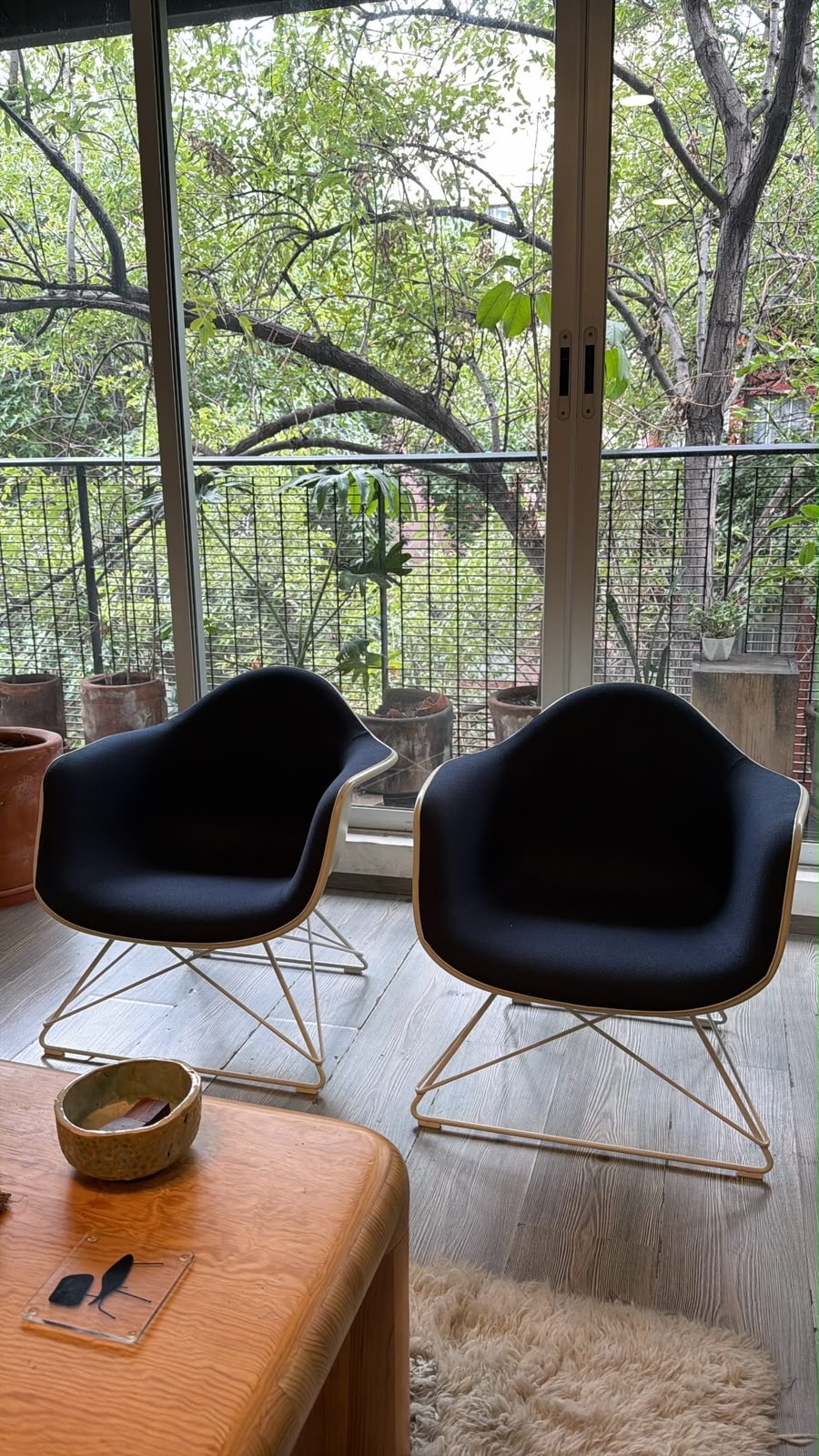 Eames LAR    Herman Miller