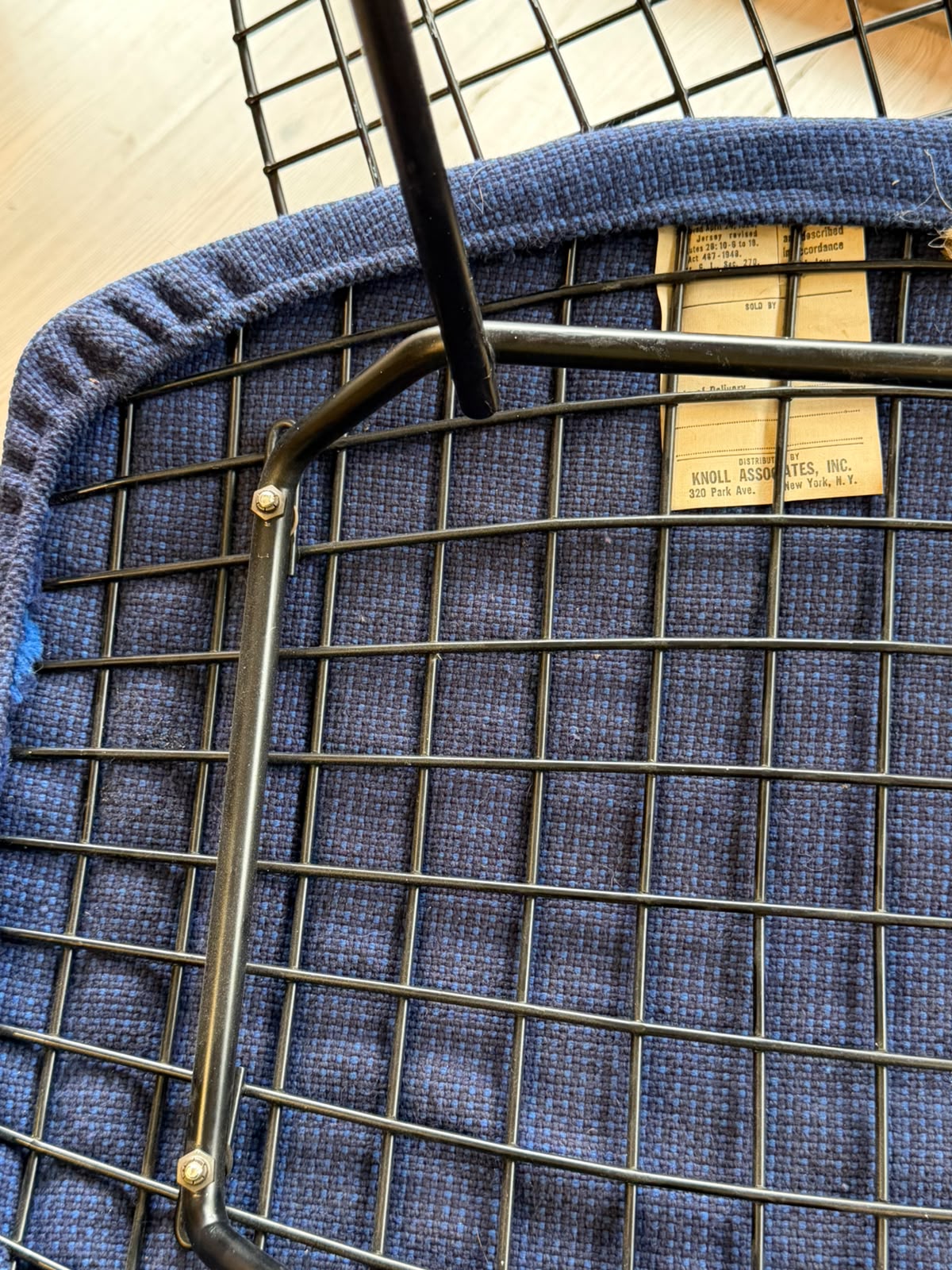 Bertoia Large Diamond Chair & Ottoman         Knoll