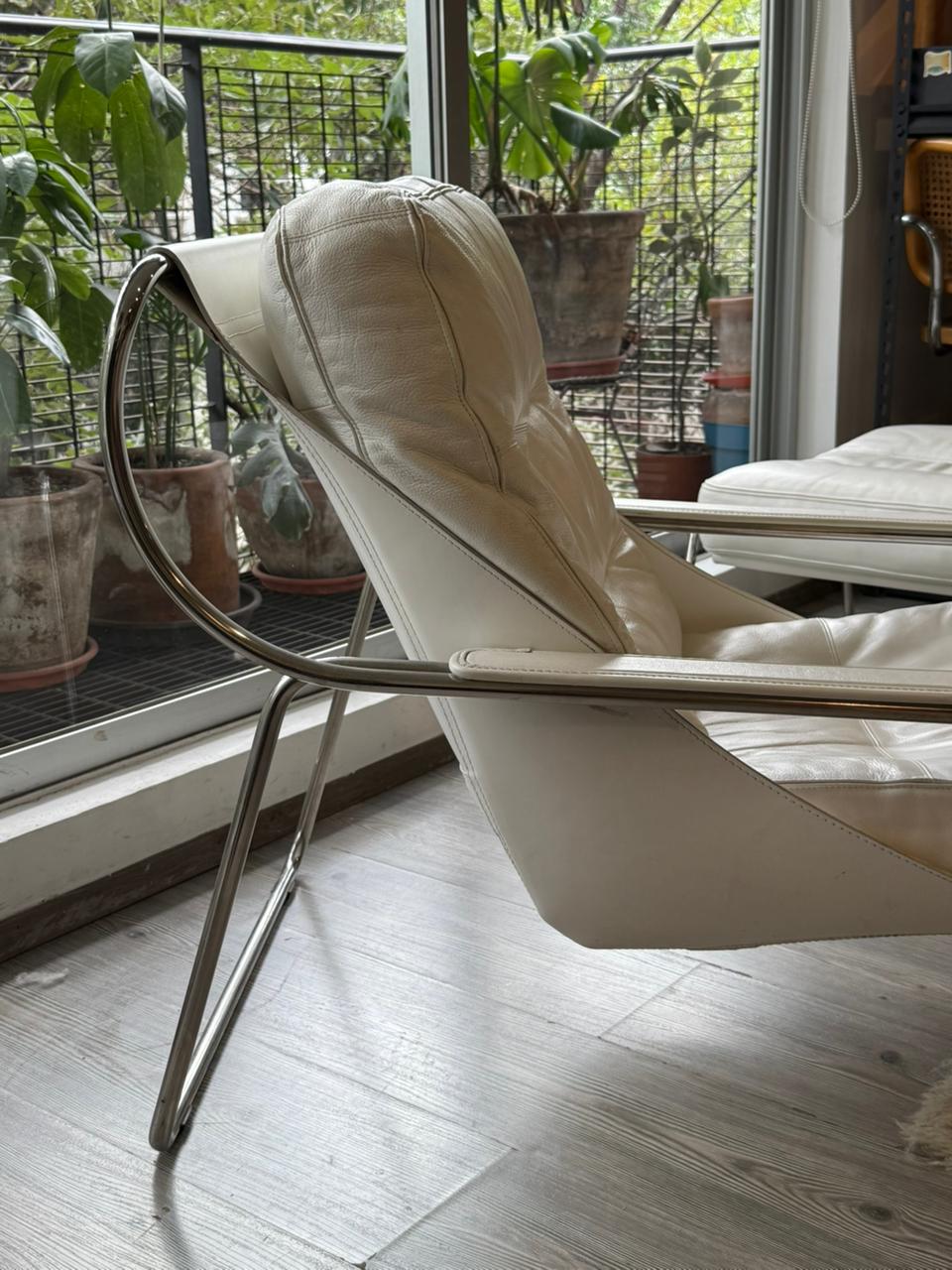 Maggiolina Lounge Chair               Zanotta