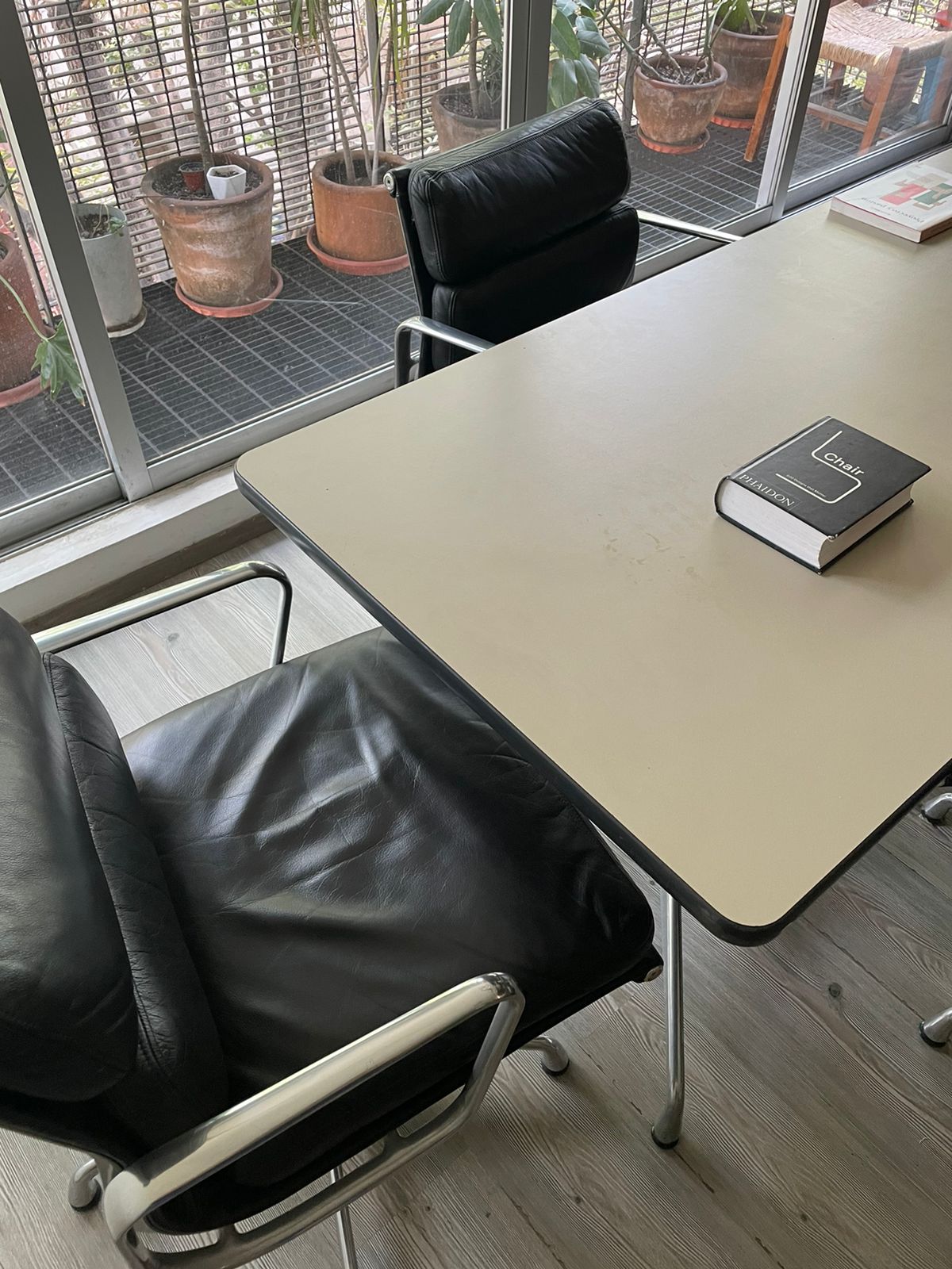 Eames Soft Pad EA 434 Chair           Herman Miller