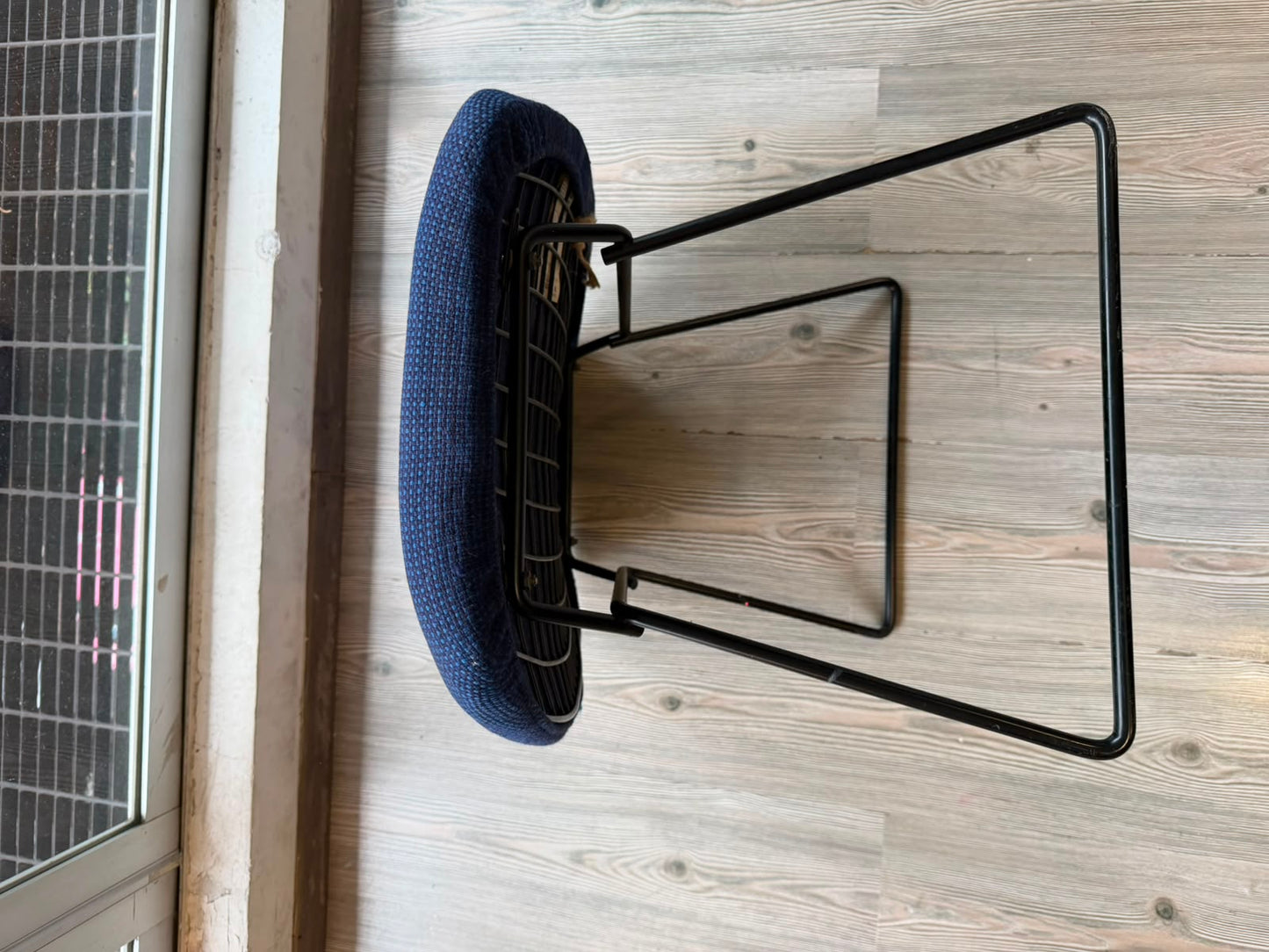 Bertoia Large Diamond Chair & Ottoman         Knoll